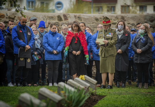 A moving ceremony was held on Monday 18 April at Chanak Consular Cemetery, to honour members of the Canterbury Mounted Rifles who passed away from influenza in 1918.