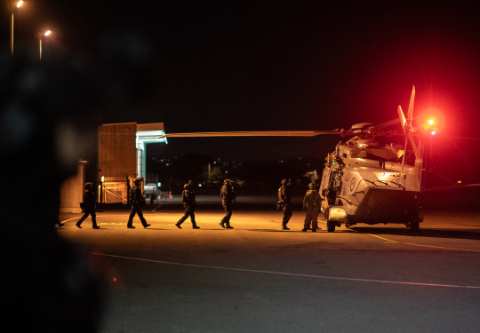 No. 3 Squadron has teamed up with the Wellington Armed Offenders Squad and Special Tactics Group during a complex and challenging exercise in Wellington.