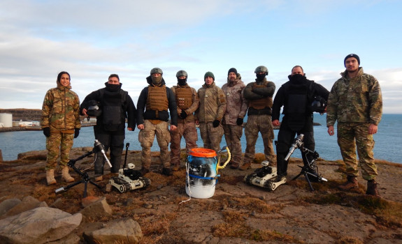 Royal New Zealand Navy Divers in Iceland
