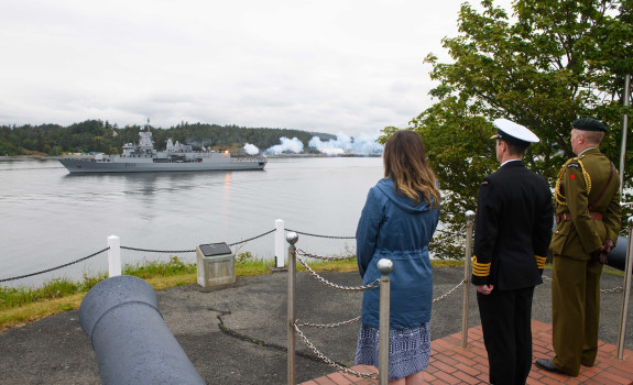 As HMNZS Te Mana’s gun salute echoes around the harbour, Canada bids farewell to the ship and crew as she departs Esquimalt Harbour at Duntze Head, Canadian Forces Base Esquimalt on 30 May 2022.