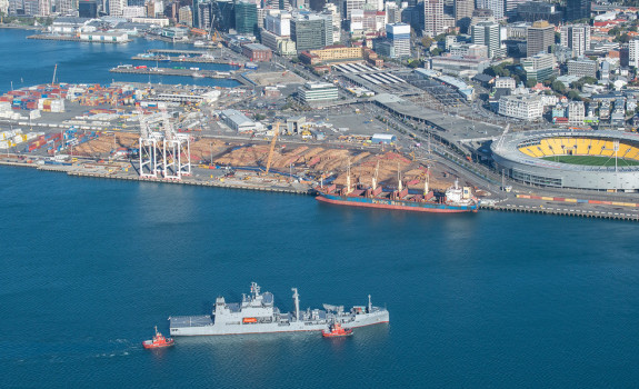 HMNZS Aotearoa sails into Wellington