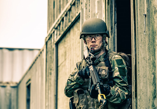 Private Tim Berry takes part in security and stability operations training  with at 5/7 Battalion, Royal New Zealand Infantry Regiment.