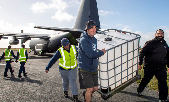 RNZAF delivers water tanks to Chatham Islands