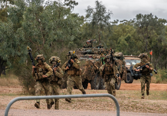 NZ Army soldiers clearing buildings as part of an offensive action during Exercise Talisman Sabre