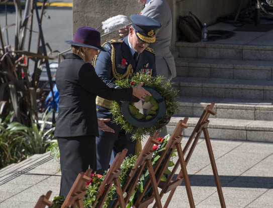 Chief of Defence Force, Air Marshal Kevin Short, and Mrs Sherryll Short lay a wreath at Pukeahu National War Memorial.