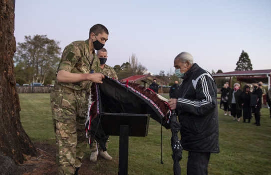 The carvings were unveiled by the Chief of Army Major General John Boswell, Mr Robert (Bom) Gillies, and Recruit Gareth Komene.