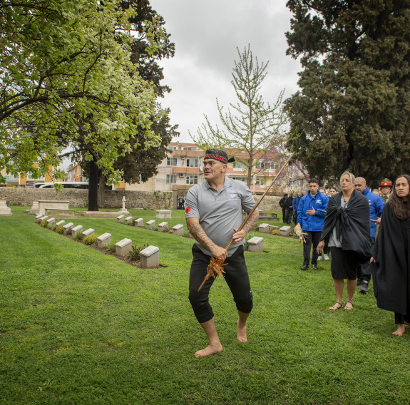 During the ceremony, The NZDF Māori Cultural Group led the group in waiata and prayer.