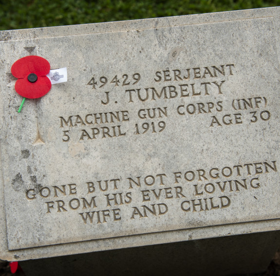 A moving ceremony was held at Chanak Consular Cemetery, to honour members of the Canterbury Mounted Rifles who passed away from influenza in 1918.