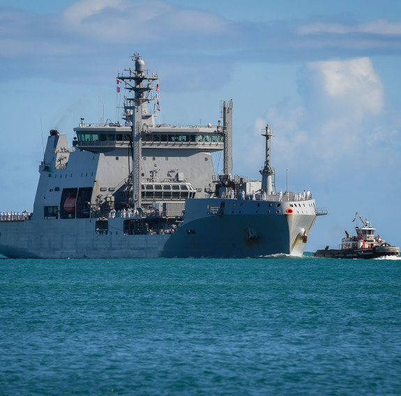 HMNZS Aotearoa arriving at Pearl Harbour. 