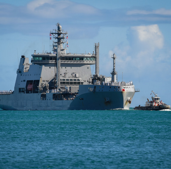 HMNZS Aotearoa arriving at Pearl Harbour.