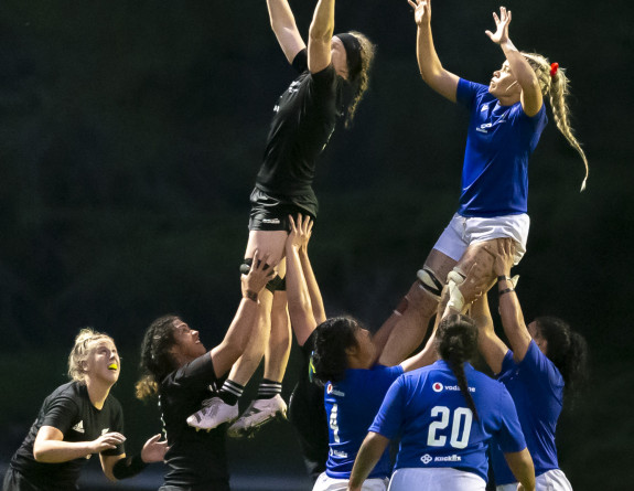 Black Ferns XV action