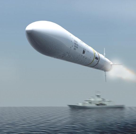 Sea Ceptor missile flying over the sea