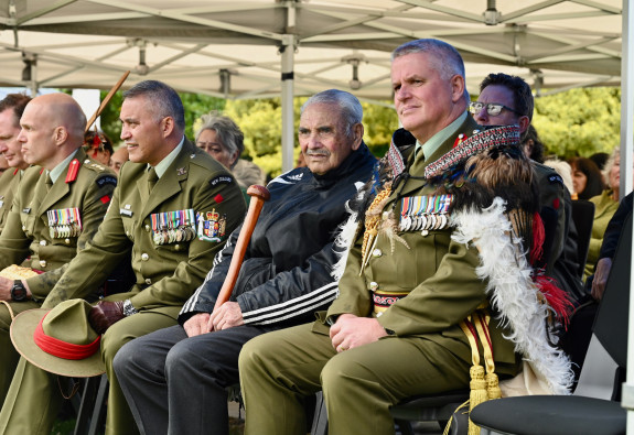 Sir Robert (Bom) Gillies, the last surviving member of the 28 (Maori) Battalion, sits next to Chief of Army, Major General John Boswell (right), at the final unclaimed medals ceremony