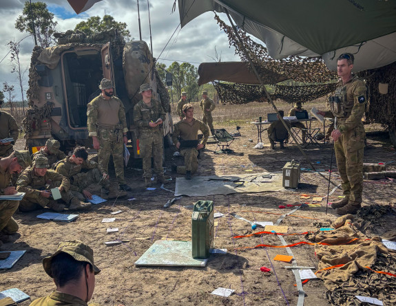 Officer Commanding gives order to soldiers within the team during Exercise Diamond Strike. 