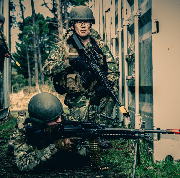Private Tim Berry takes part in security and stability operations training with at 5/7 Battalion, Royal New Zealand Infantry Regiment.