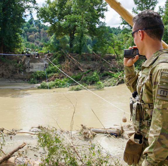 Engineers fashion pulley system to help resupply town - New Zealand Defence  Force